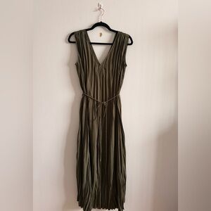 RW&CO. Olive Green V-Neck Pleated Maxi Dress with Tie Waist